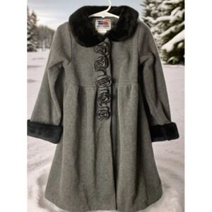 Pete's‎ Partner Size 5/5 Girls Gray Faux Fur Trimmed Rosette Coat A Good Lad VTG